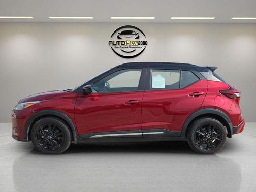 2023 Nissan Kicks SR