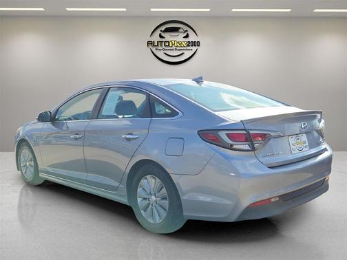 2016 Hyundai SONATA Hybrid SE
