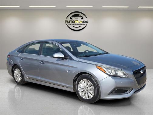 2016 Hyundai SONATA Hybrid SE