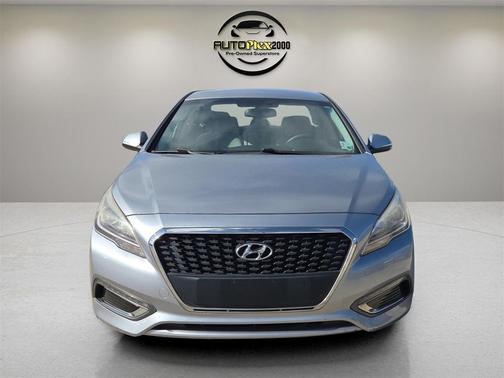 2016 Hyundai SONATA Hybrid SE
