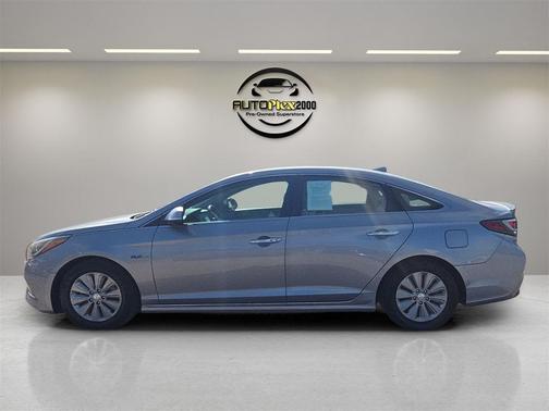 2016 Hyundai SONATA Hybrid SE