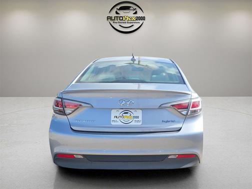 2016 Hyundai SONATA Hybrid SE
