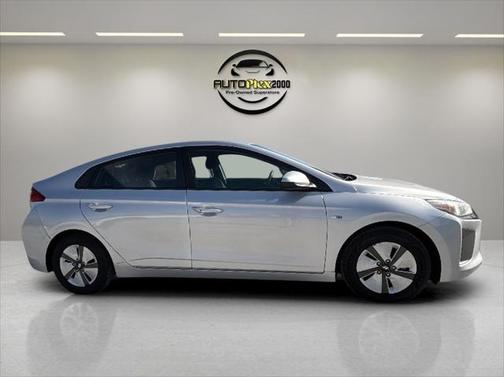 2018 Hyundai IONIQ Hybrid Blue