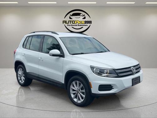 Pure White 2017 Volkswagen Tiguan 2.0T S