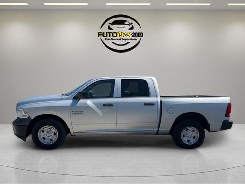 Bright Silver Metallic Clearcoat 2017 RAM 1500 Tradesman