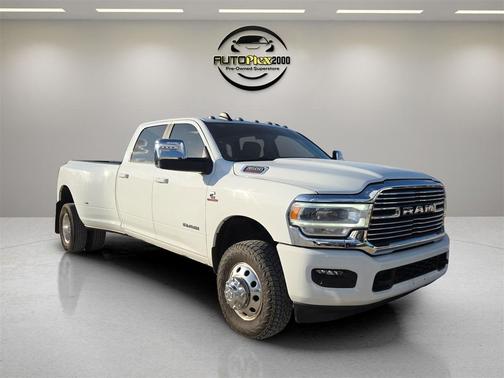 2023 RAM 3500 Laramie Crew Cab 4x4 8' Box