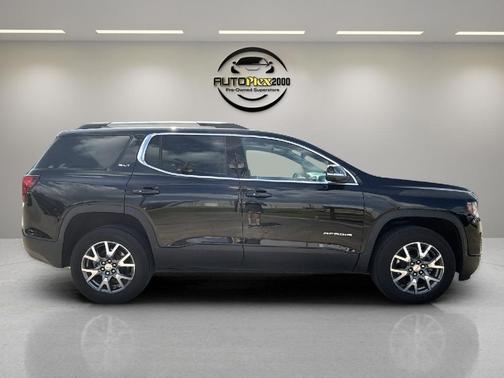2023 GMC Acadia FWD SLT