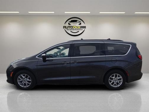 2021 Chrysler Voyager LXI
