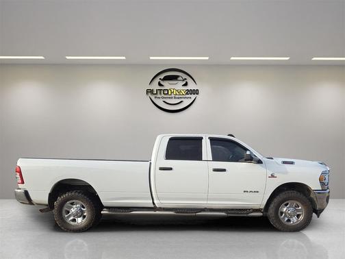 2019 RAM 2500 Tradesman Crew Cab 4x4 8' Box