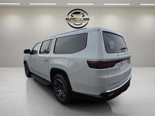 2023 Jeep Wagoneer L Series II 4x4