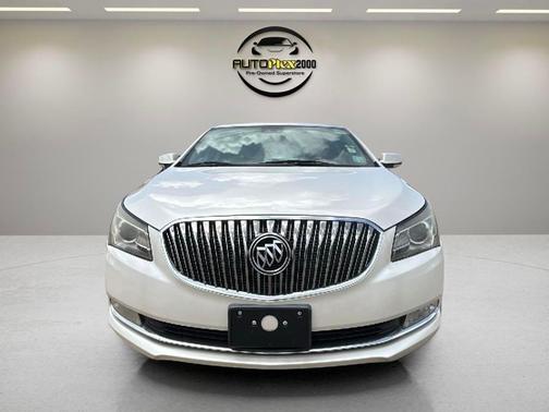 White Diamond Tricoat 2014 Buick LaCrosse Leather