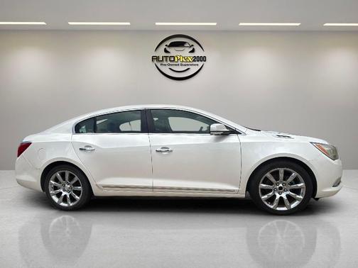 White Diamond Tricoat 2014 Buick LaCrosse Leather