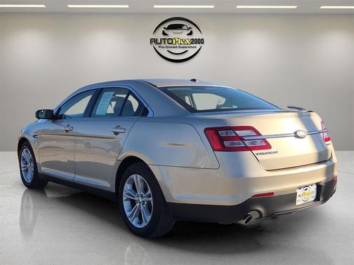 2018 Ford Taurus SE