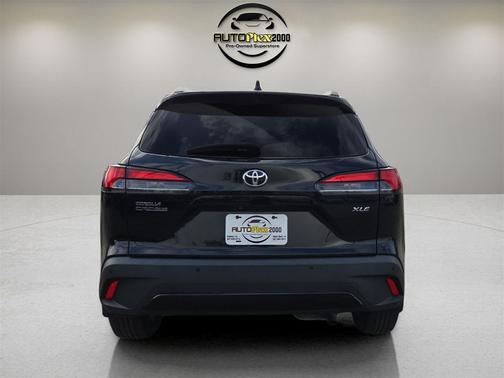 2022 Toyota Corolla Cross XLE