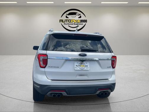 White Platinum Clearcoat Metallic 2018 Ford Explorer Platinum
