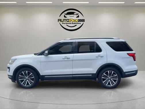 White Platinum Clearcoat Metallic 2018 Ford Explorer Platinum