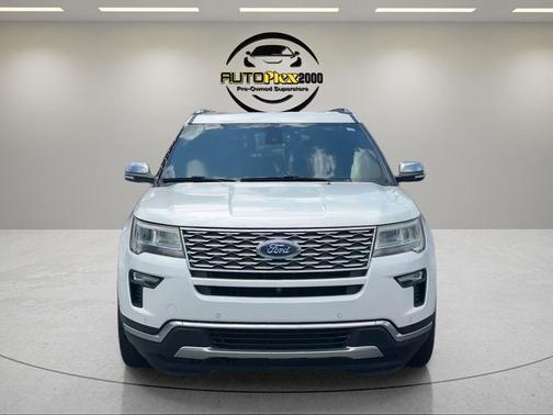 White Platinum Clearcoat Metallic 2018 Ford Explorer Platinum