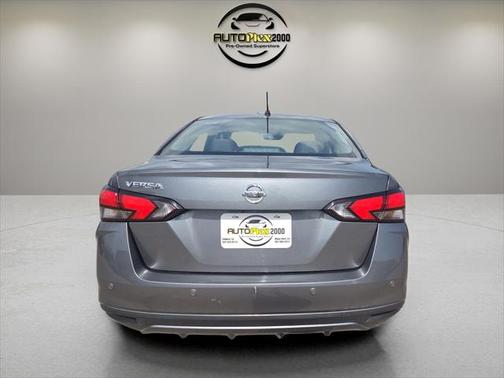 2022 Nissan Versa 1.6 S