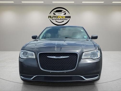 Granite Crystal Metallic Clearcoat 2016 Chrysler 300 Limited