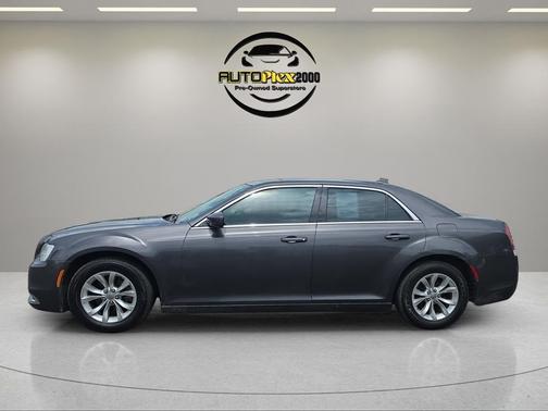 Granite Crystal Metallic Clearcoat 2016 Chrysler 300 Limited