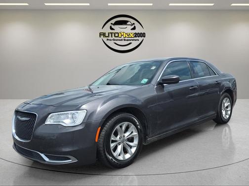 Granite Crystal Metallic Clearcoat 2016 Chrysler 300 Limited