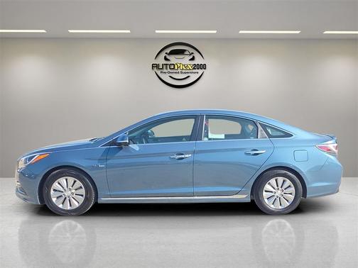 2016 Hyundai SONATA Hybrid SE