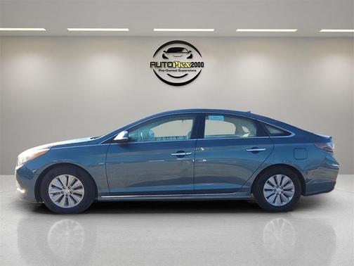 2016 Hyundai SONATA Hybrid SE