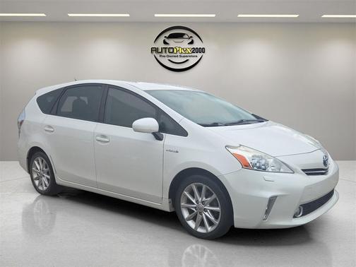 2013 Toyota Prius v Five