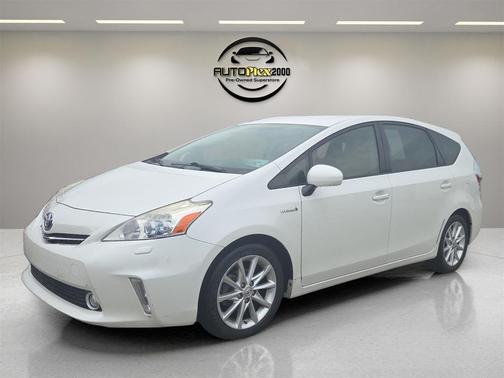2013 Toyota Prius v Five