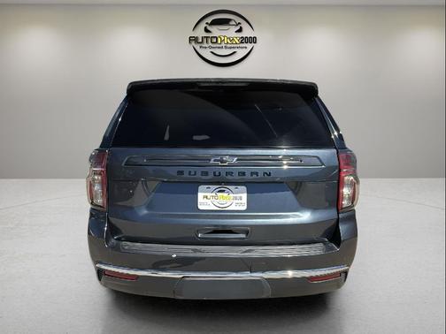 2021 Chevrolet Suburban LT