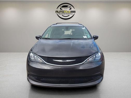 2021 Chrysler Voyager LXI