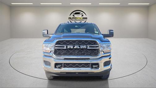 2024 RAM 3500 Tradesman Crew Cab 4x4 8' Box