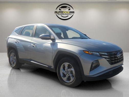 2022 Hyundai TUCSON SE