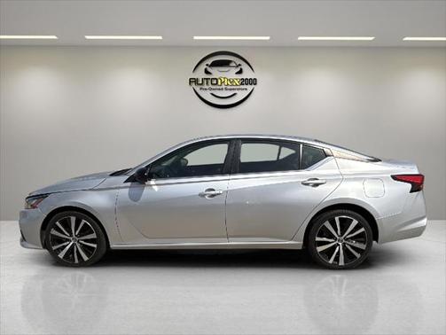 2021 Nissan Altima SR FWD