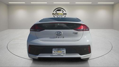 2018 Hyundai IONIQ Hybrid Blue