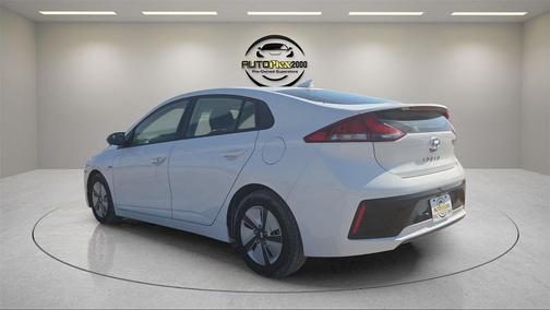 2018 Hyundai IONIQ Hybrid Blue