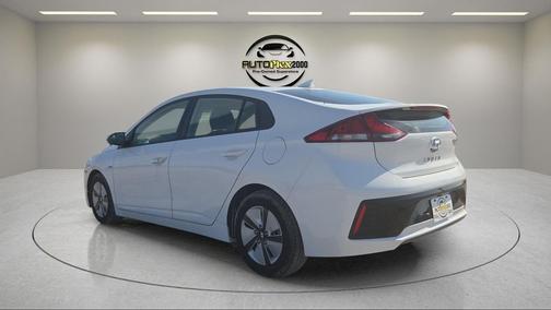 2018 Hyundai IONIQ Hybrid Blue