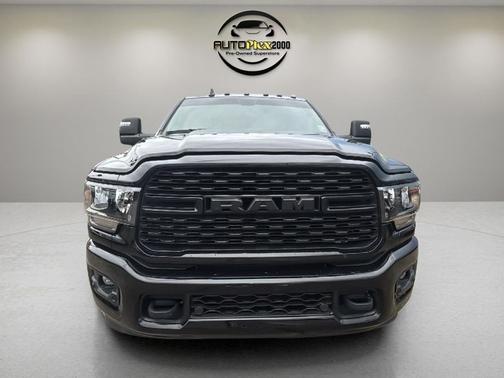2023 RAM 3500 Big Horn Crew Cab 4x4 8' Box