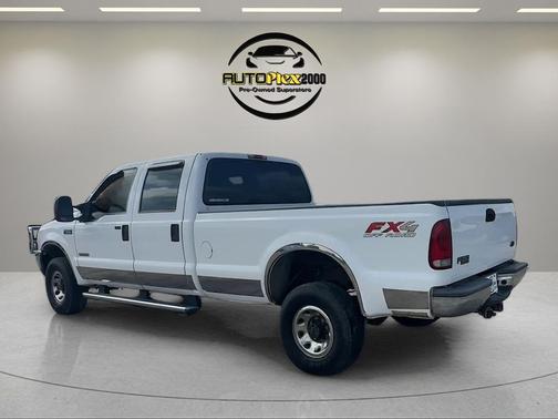 Oxford White Clearcoat 2004 Ford F-350 Lariat