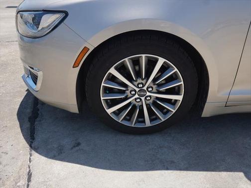 2017 Lincoln MKZ Premiere