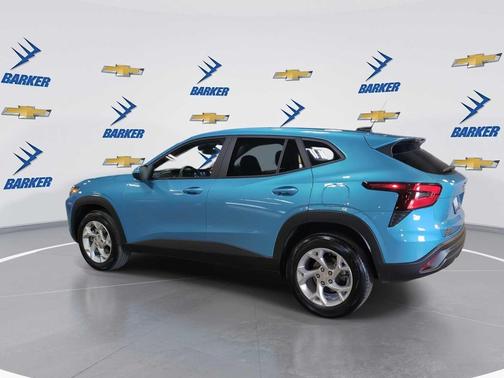 2025 Chevrolet Trax LS