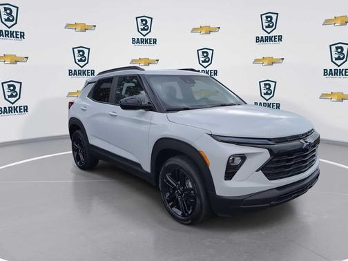 Summit White 2026 Chevrolet Trailblazer LT