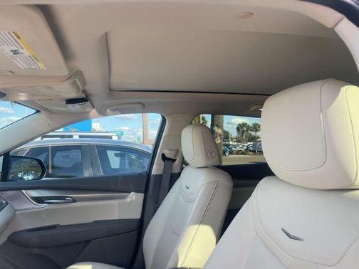 2024 Cadillac XT5 Premium Luxury