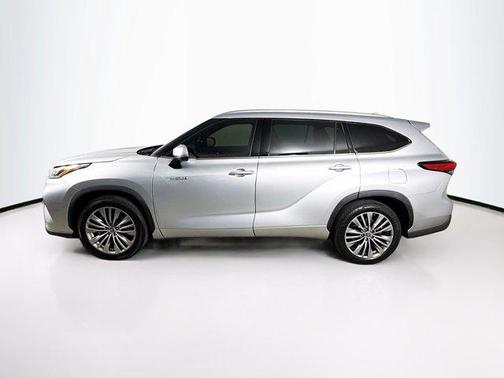 2021 Toyota Highlander Hybrid Platinum