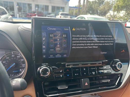 2021 Toyota Highlander Hybrid Platinum