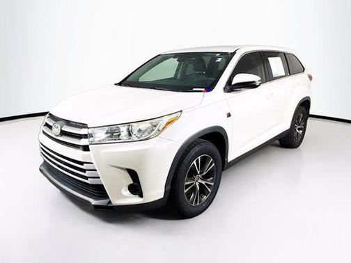 2019 Toyota Highlander LE I4