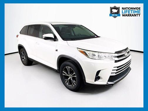 2019 Toyota Highlander LE I4