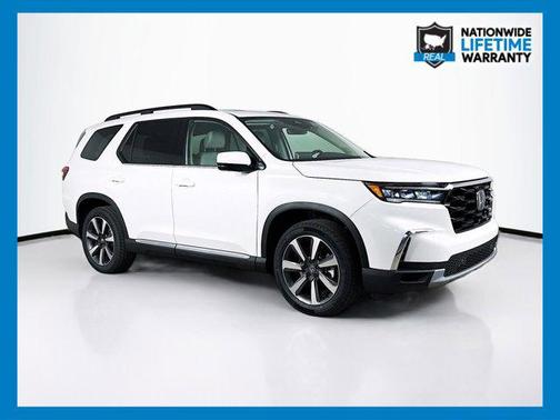 2025 Honda Pilot Touring 8-Passenger