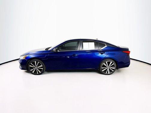 2020 Nissan Altima SR FWD