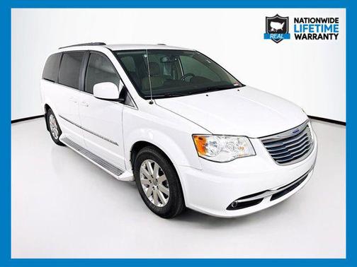 2015 Chrysler Town & Country Touring